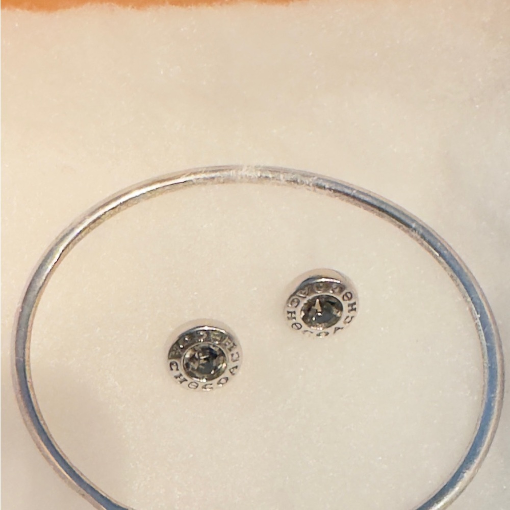 AUTHENTIC COACH F54516 Open Circle Stone Silvertone Stud Earrings, bangle - Picture 9 of 10